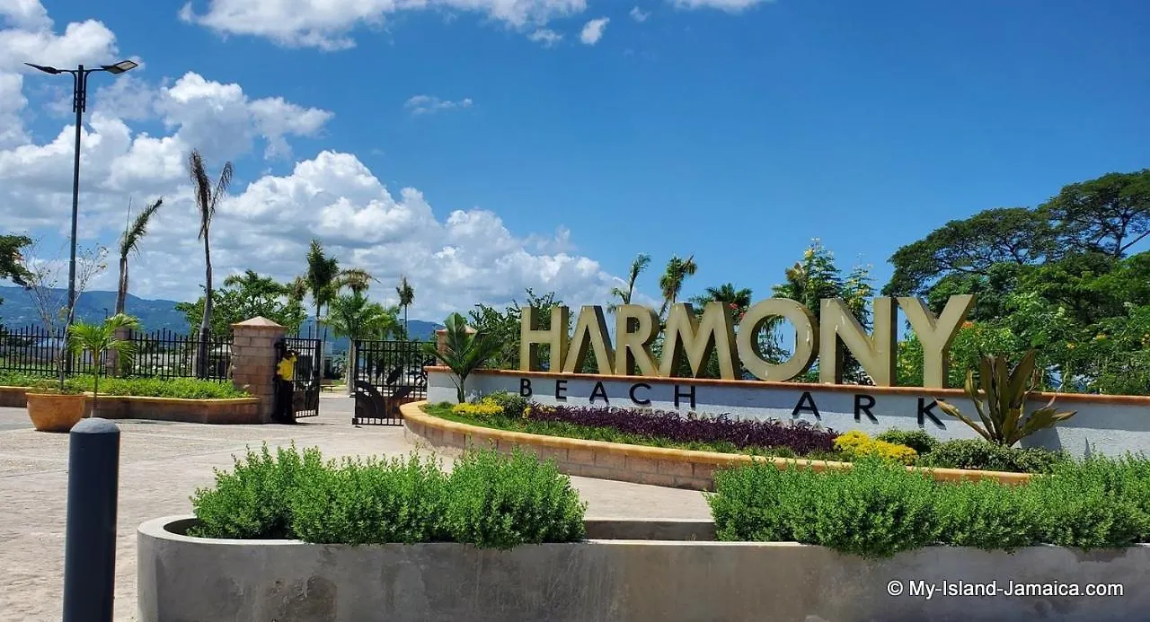 Holiday home Montego Bay Island Home Near Beach Airport